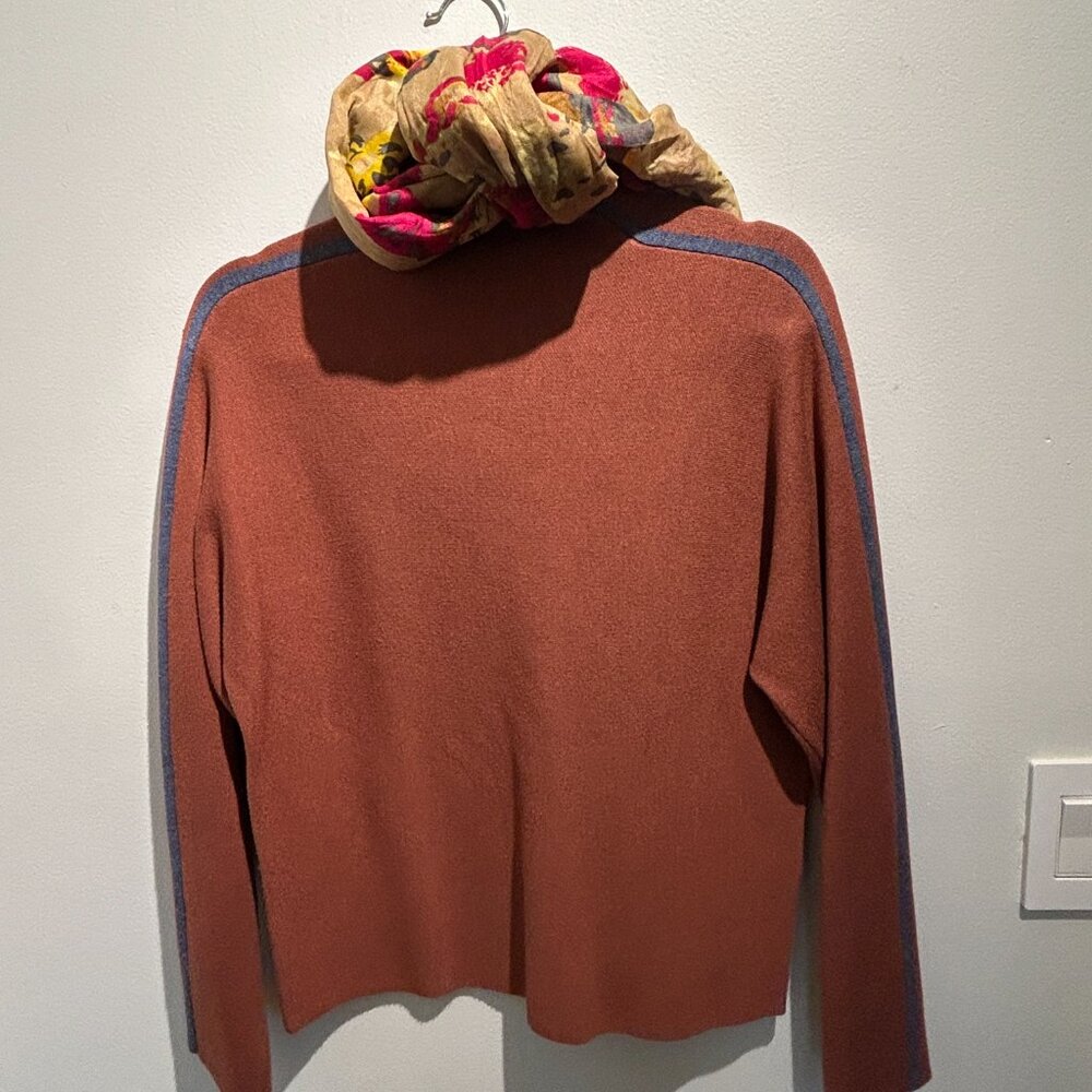 Sweater - Picture 2 of 4